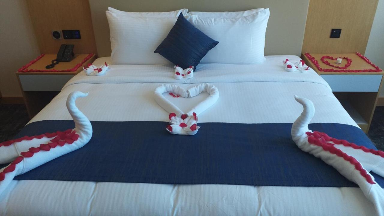 Al Hayat Hotel ชาร์จาห์ ภายนอก รูปภาพ