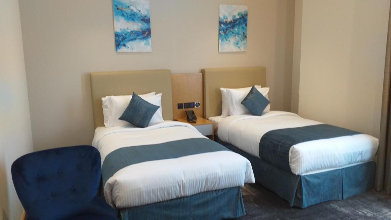 Al Hayat Hotel ชาร์จาห์ ภายนอก รูปภาพ
