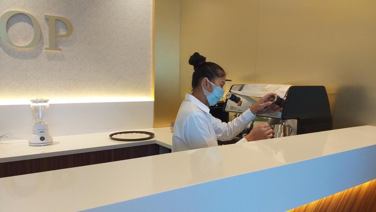 Al Hayat Hotel ชาร์จาห์ ภายนอก รูปภาพ