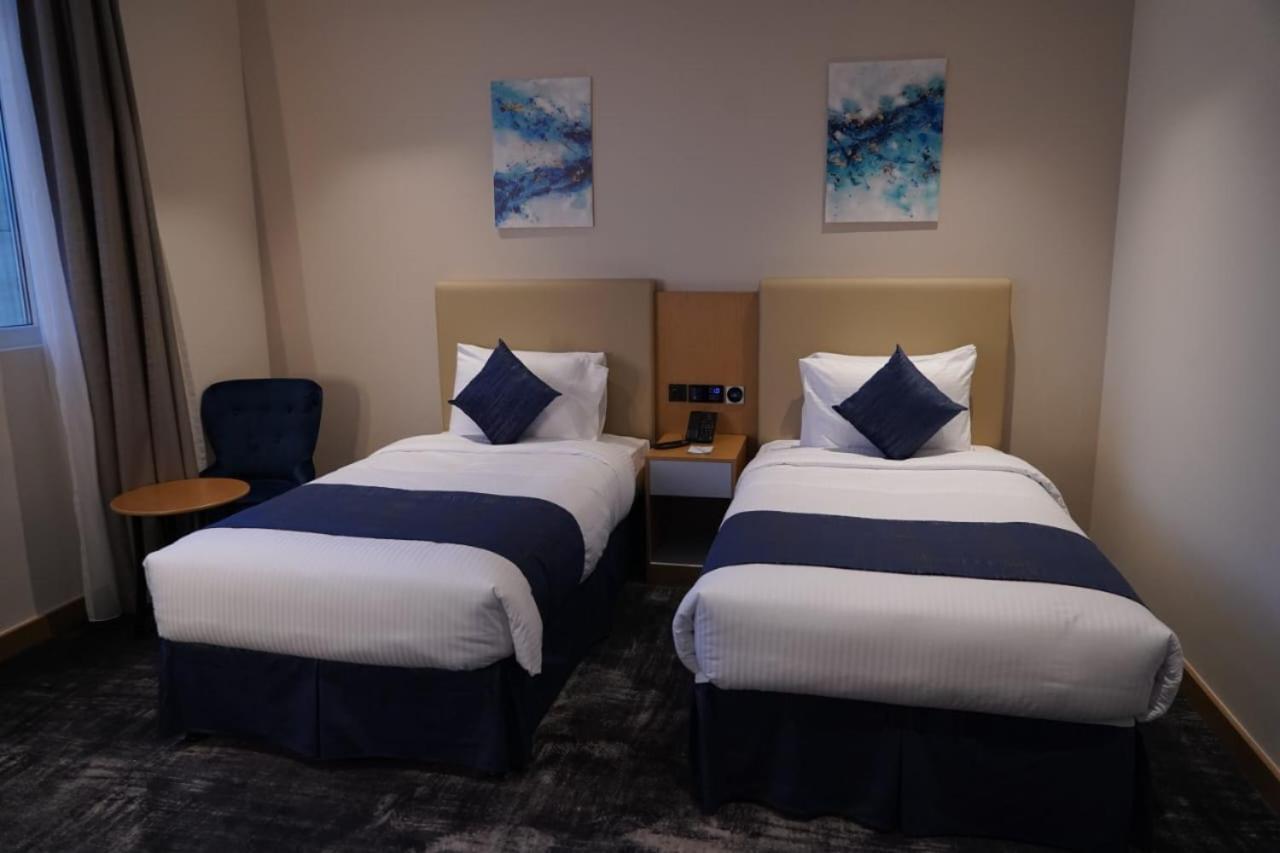 Al Hayat Hotel ชาร์จาห์ ภายนอก รูปภาพ