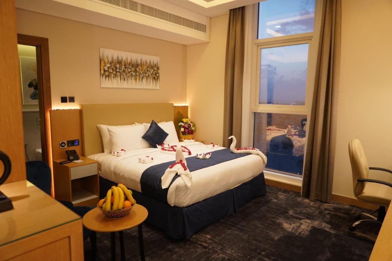 Al Hayat Hotel ชาร์จาห์ ภายนอก รูปภาพ