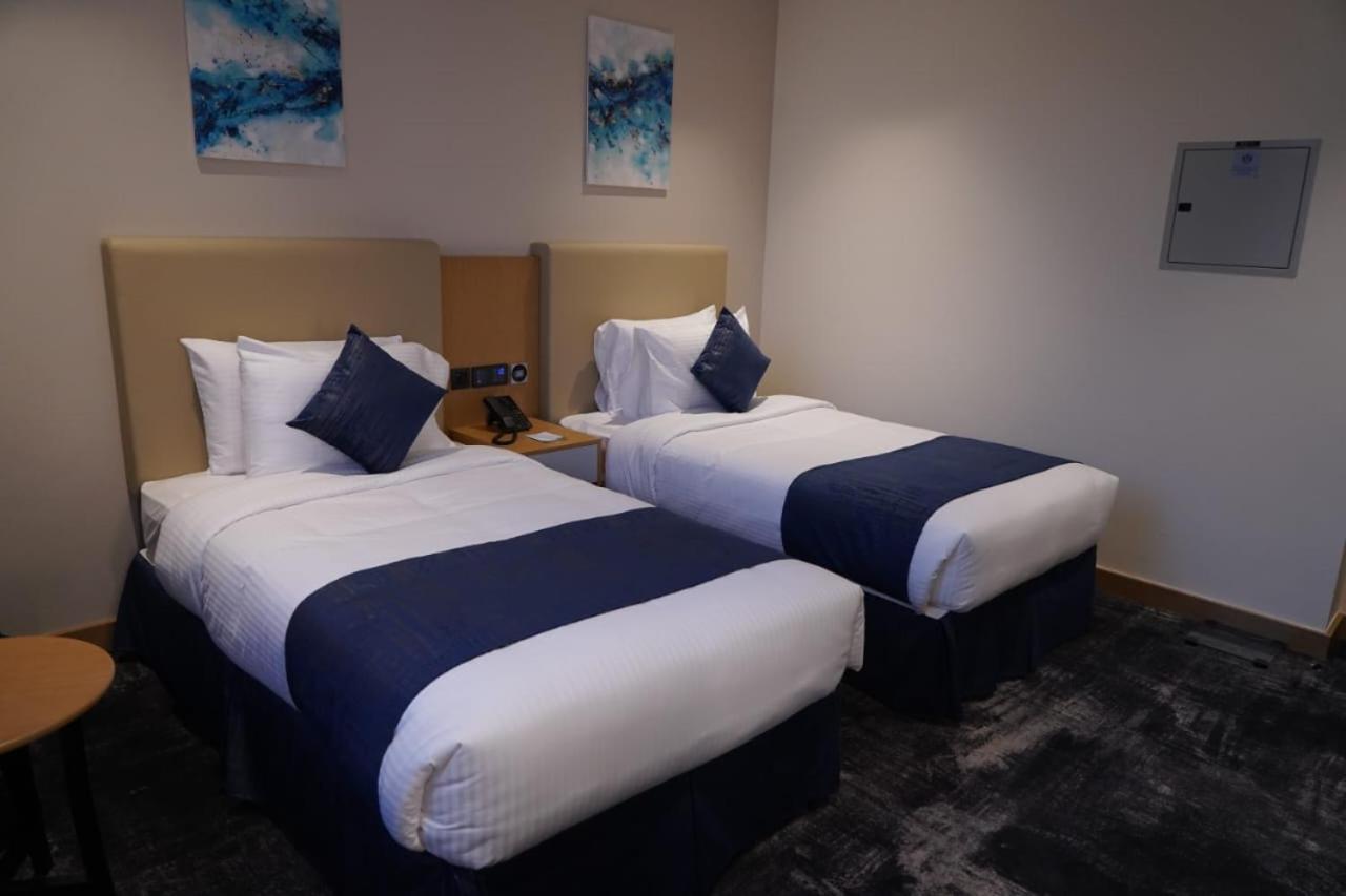 Al Hayat Hotel ชาร์จาห์ ภายนอก รูปภาพ