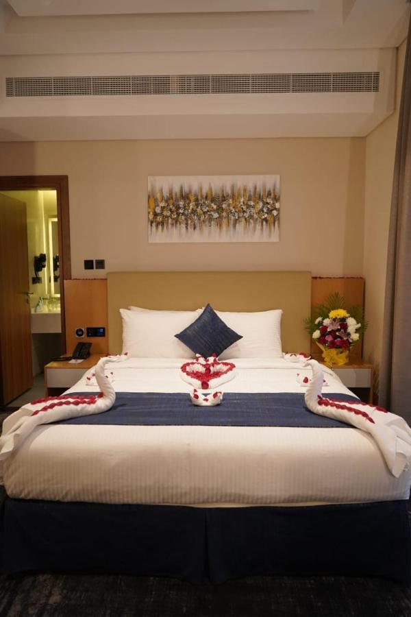 Al Hayat Hotel ชาร์จาห์ ภายนอก รูปภาพ
