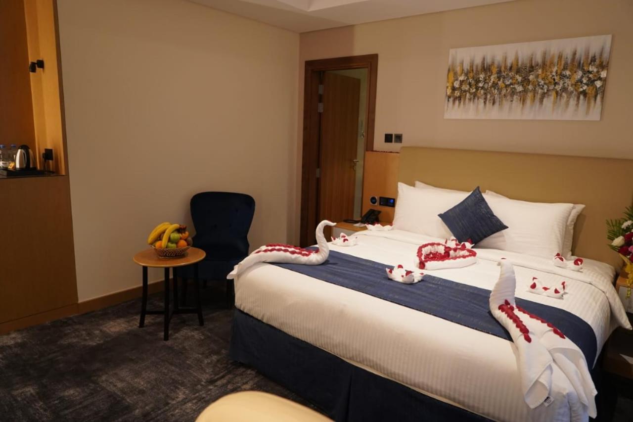 Al Hayat Hotel ชาร์จาห์ ภายนอก รูปภาพ