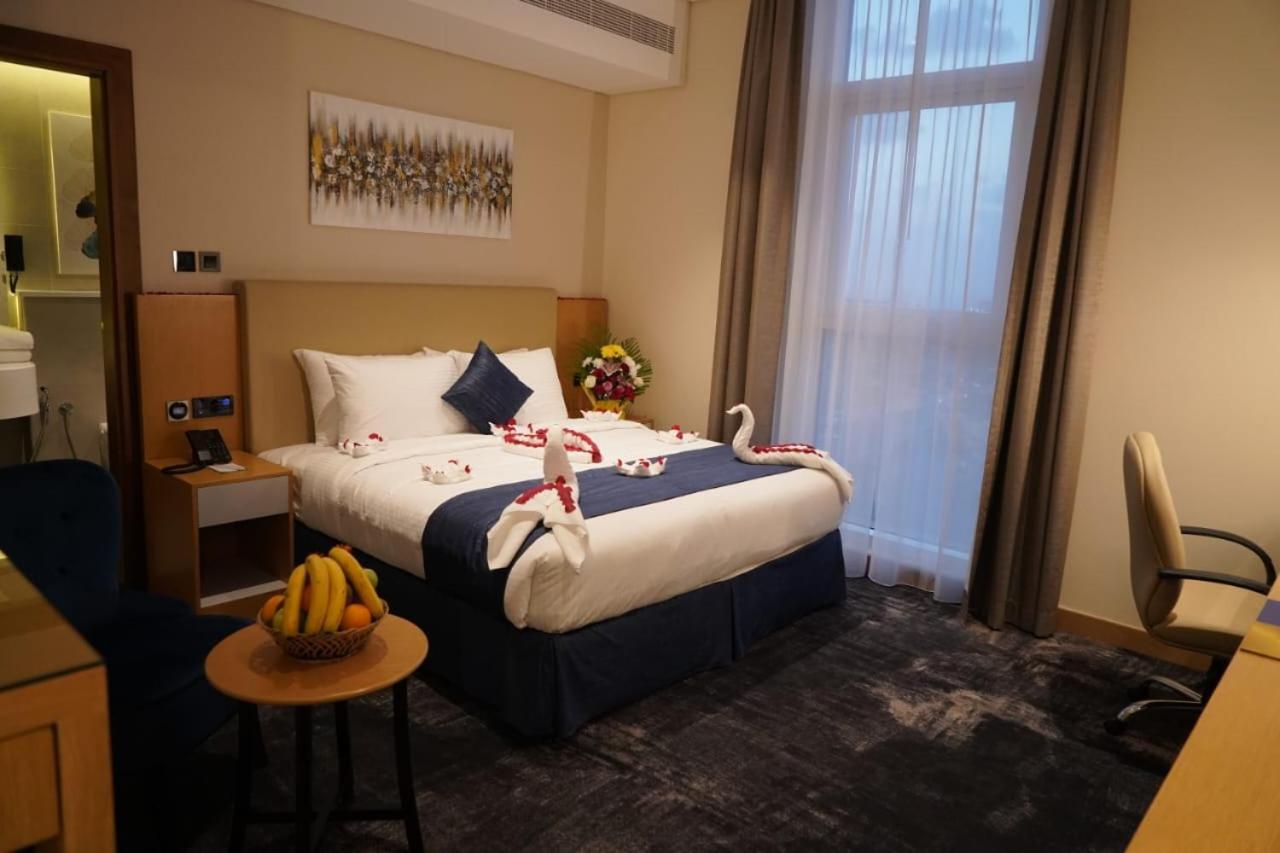 Al Hayat Hotel ชาร์จาห์ ภายนอก รูปภาพ