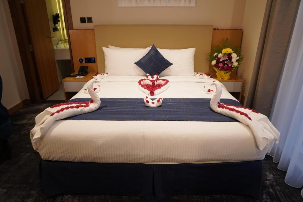 Al Hayat Hotel ชาร์จาห์ ภายนอก รูปภาพ