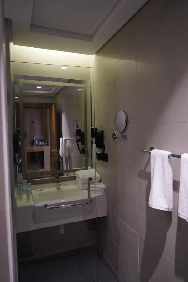Al Hayat Hotel ชาร์จาห์ ภายนอก รูปภาพ